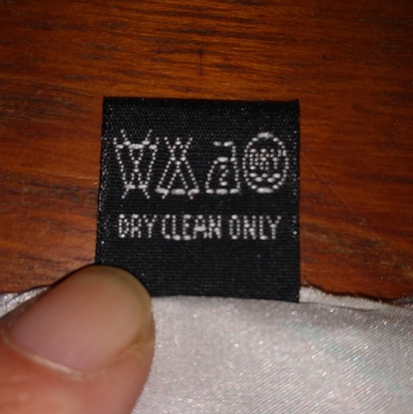 Long Scarf, 100% Silk, Hand Made Travel Theme, Africa, Brazil, France, A… - Picture 4 of 9